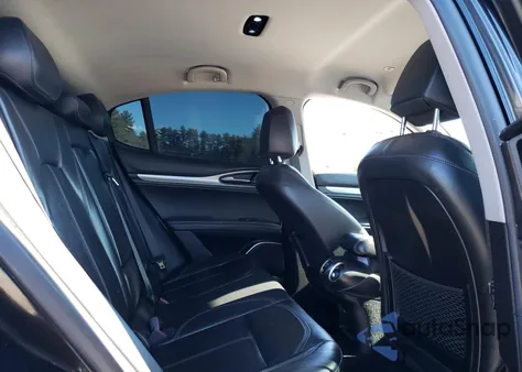 2018 Alfa Romeo Stelvio Sport z USA, uszkodzony, nr VIN ZASFAKPN4J7B87148